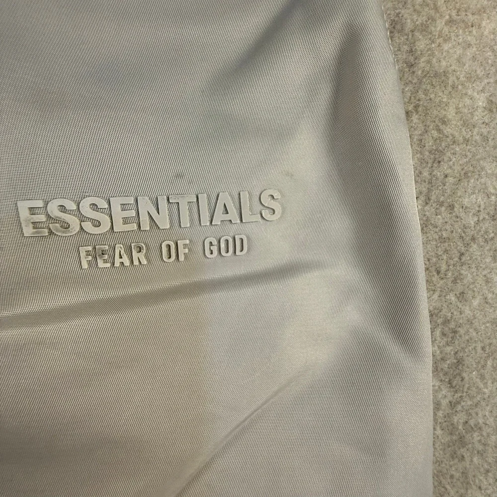 Fear of God Essentials Volleyball Shorts Tan Stone XL Rubberized Logo Mens